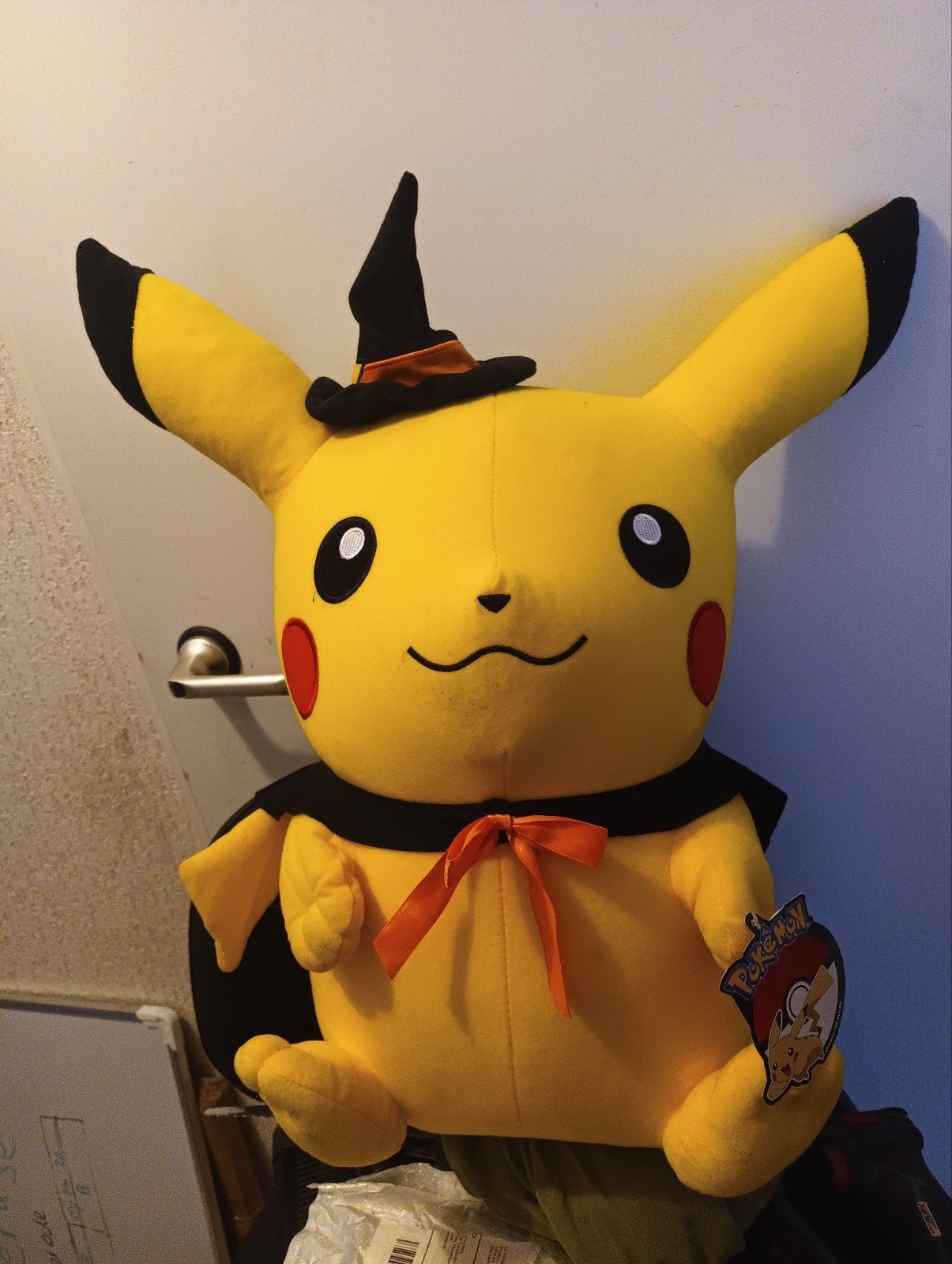 Grote XL Pokémon Pikachu Halloween Knuffel (60 cm) – Officië, Geel, Overige typen, Ophalen of Verzenden, Zo goed als nieuw