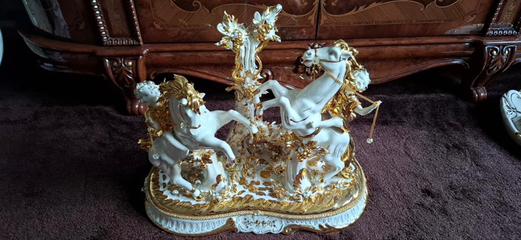 Capodimonte, Antiek en Kunst, Ophalen