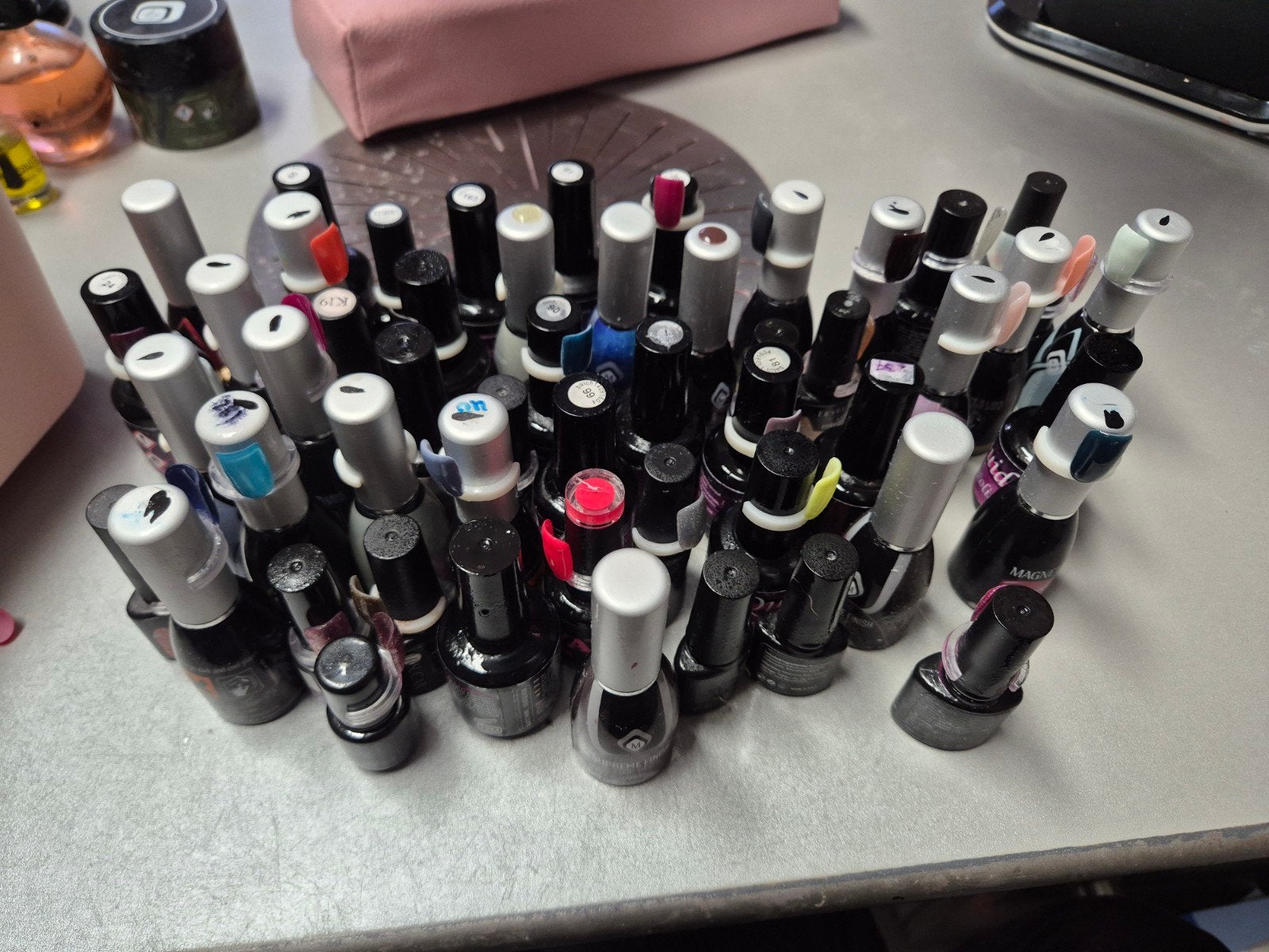 Grote collectie gellak nagellak - Diverse kleuren, Gebruikt, Overige kleuren, Ophalen of Verzenden, Handen en Nagels