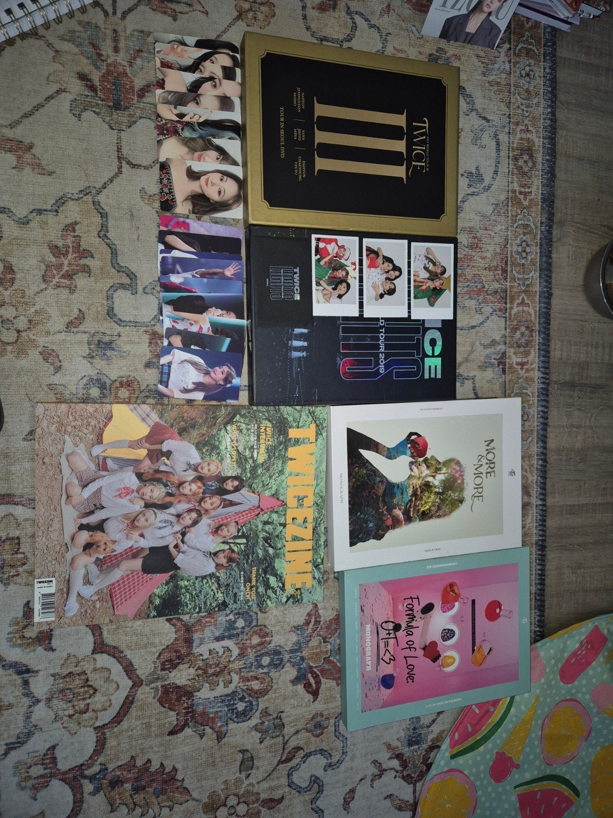 Grote K-pop collectie: TWICE en BTS albums & photocards, Gebruikt, K-pop, Ophalen of Verzenden, Inclusief doosje