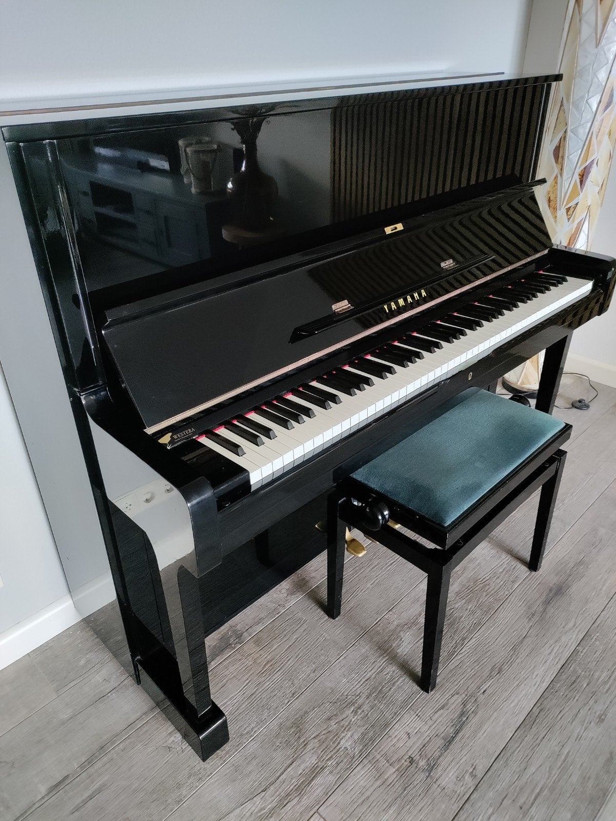 te koop akoestische piano Yamaha, Ophalen, Gebruikt, Zwart, Hoogglans