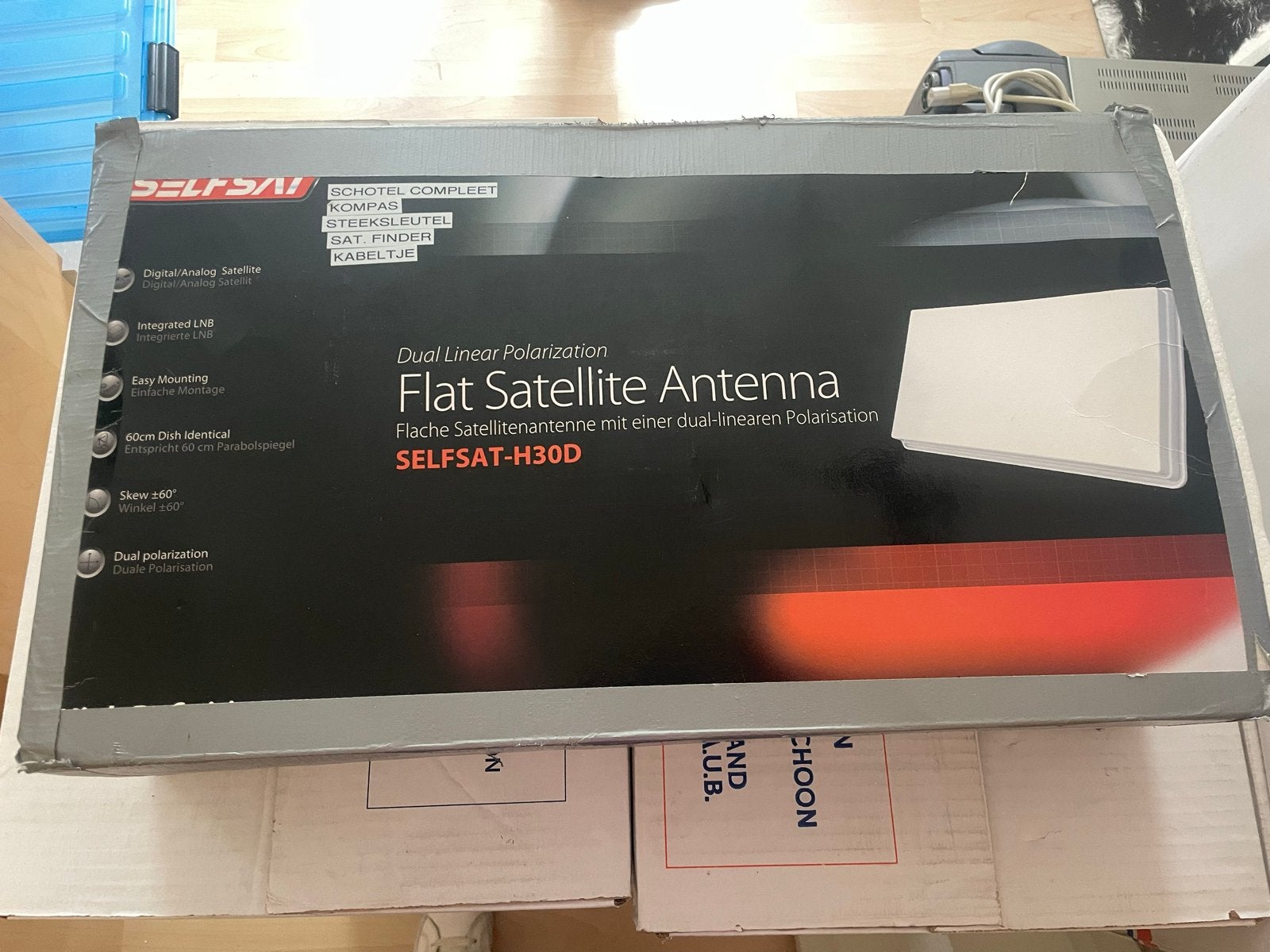 SEFLSAT-H30D Flat Satelliet Antenne & M7 SAT801 Ontvanger, Ophalen of Verzenden, Zo goed als nieuw, (Schotel)antenne, Overige merken