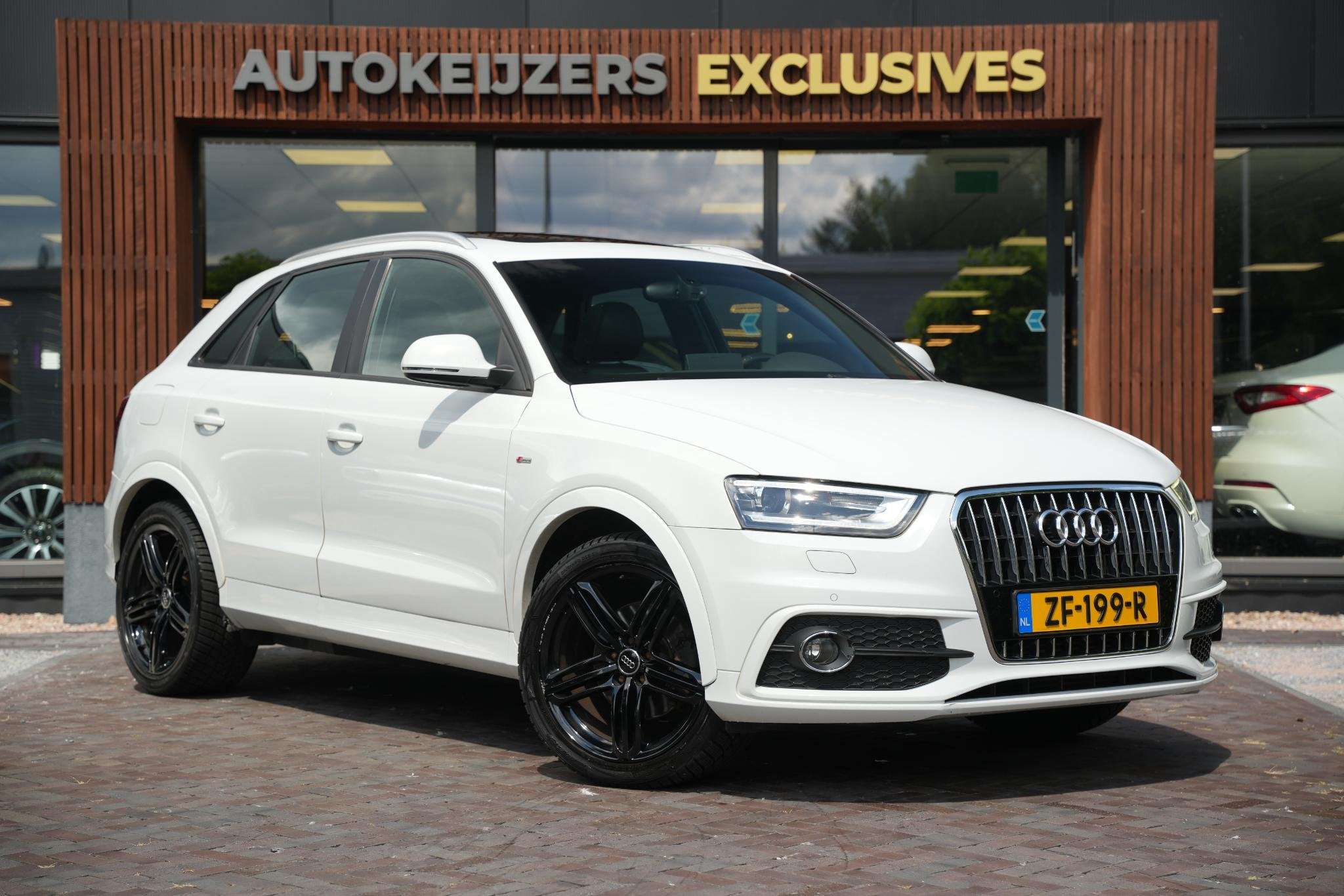 Audi Q3 2.0 TDI quattro S Edition S Line Panoramadak Cruise, Auto's, Audi, Automaat, Euro 5, Gebruikt, Zwart