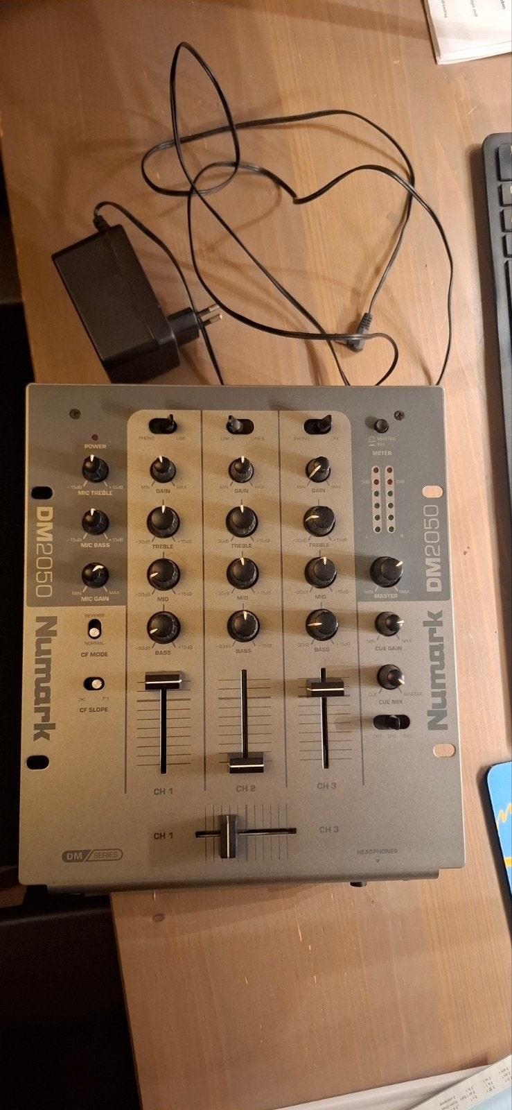 Mengpaneel. 2 stuks. analoog, meerkanaals, Ophalen of Verzenden, Gebruikt, Minder dan 5 kanalen