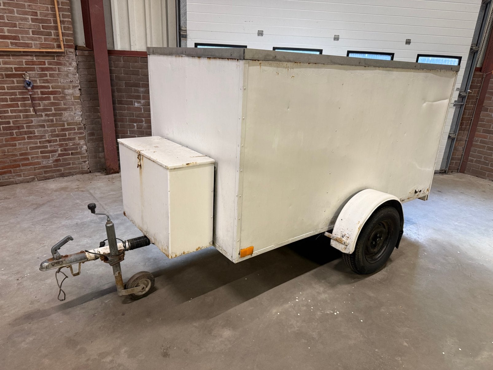 Aanhanger Gesloten Dichte Aanhangwagen met gereedschapskist, Ophalen