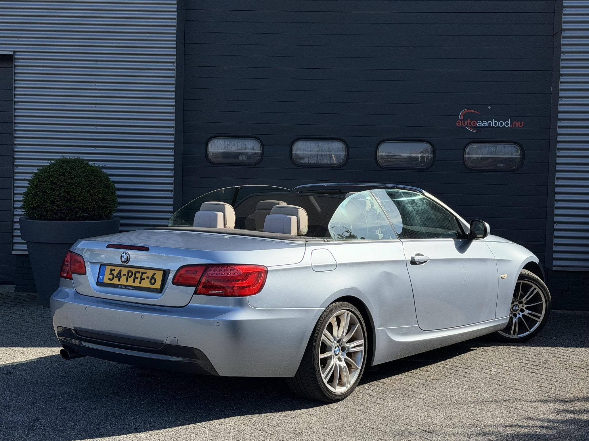BMW 3-serie Cabrio 320i High Executive M-Sport | Navigatie |, Euro 5, Zwart, 4 cilinders, Cabriolet