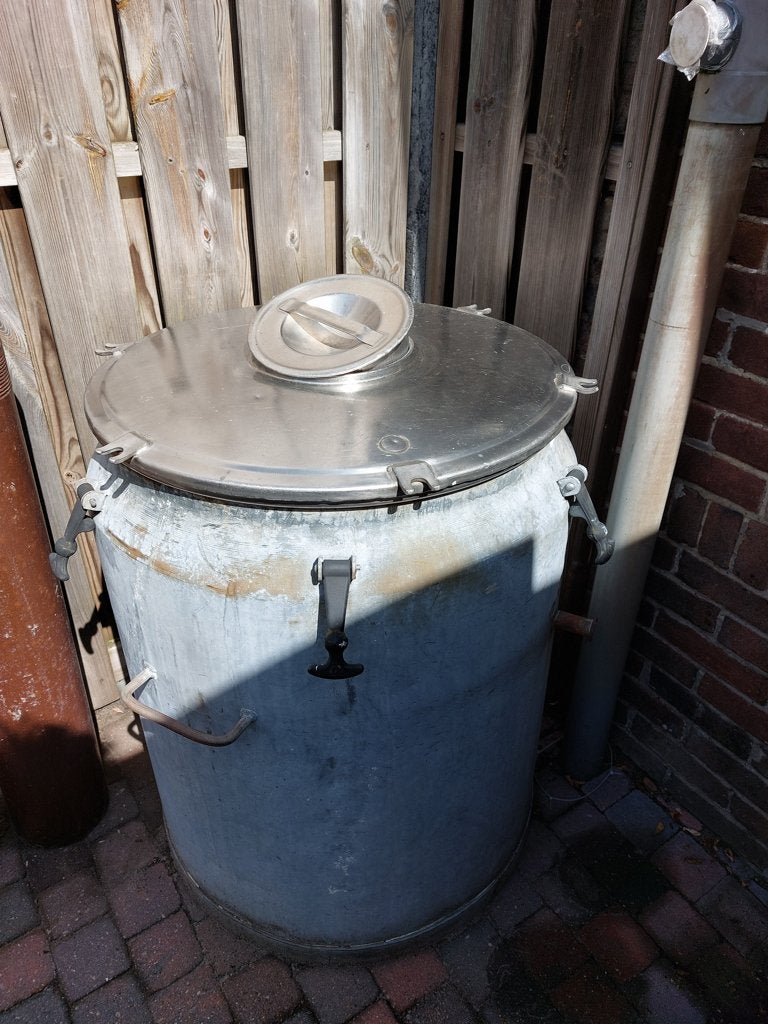 Unieke nostalgische melkkan als regenton., 150 liter of meer, Ophalen, Gebruikt