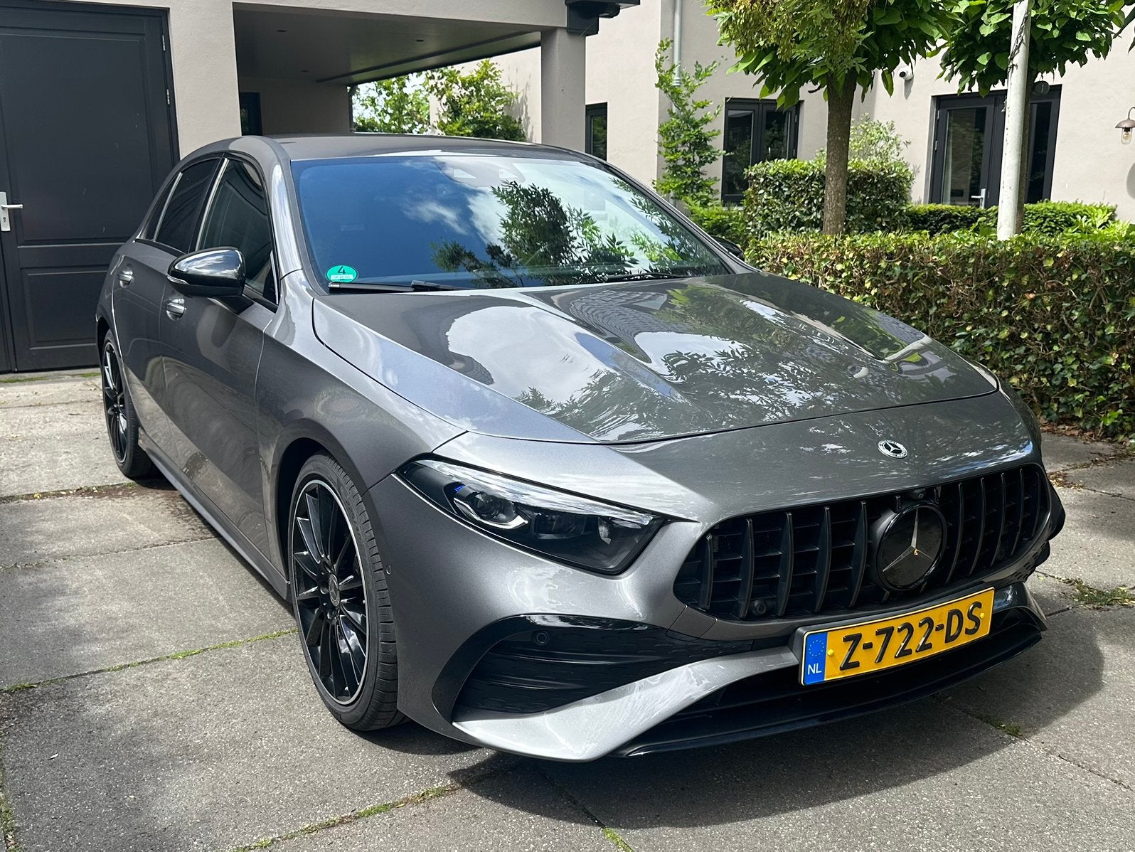 Mercedes A250 AMG Line Distronic HUD Memory 360 Camera, Auto's, Mercedes-Benz, Particulier, A-Klasse, Benzine, Hatchback, Automaat