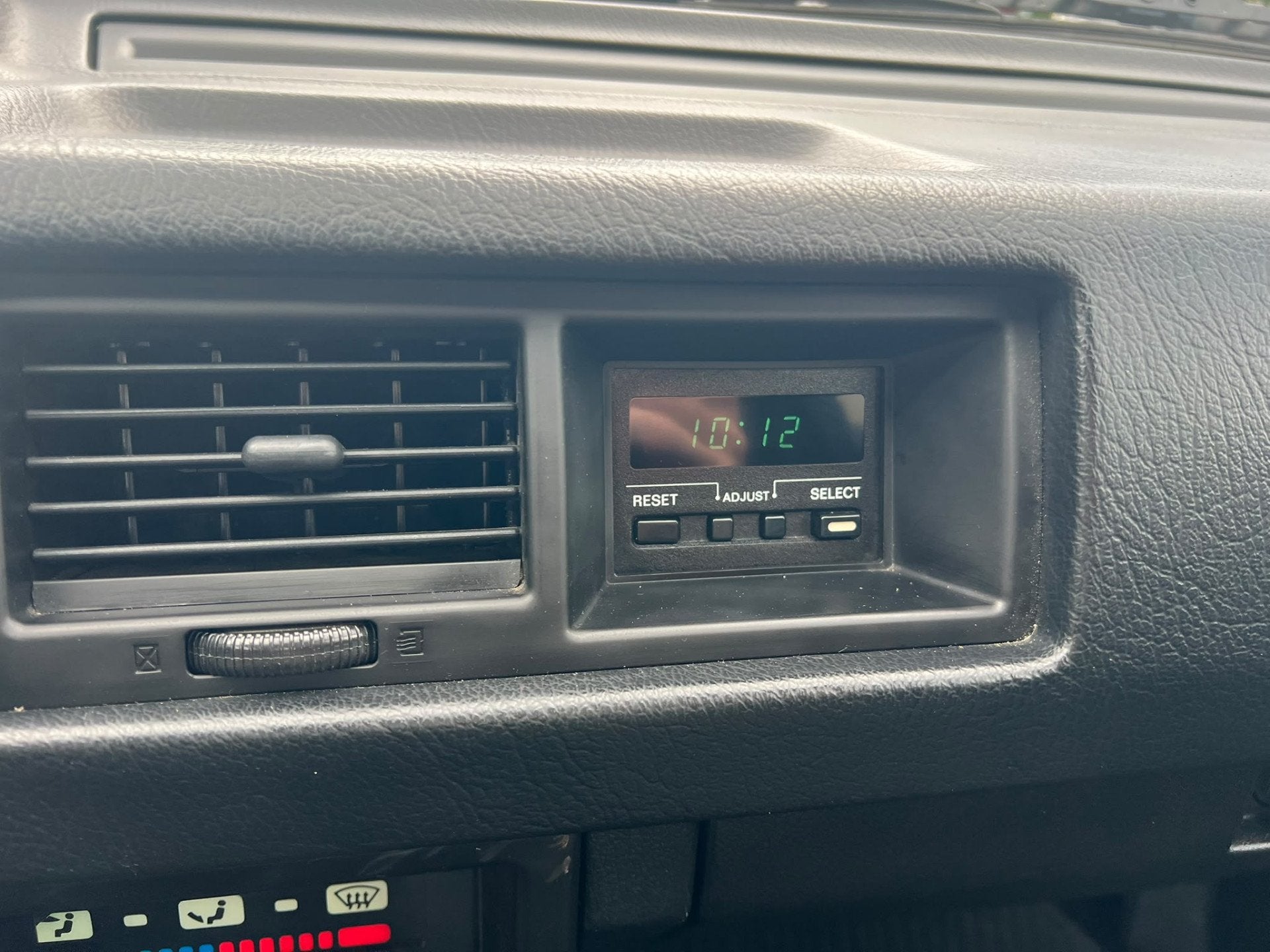 Nissan Sunny 1.6 SLX Coupe nieuwstaat, (bj 1990), foto 12
