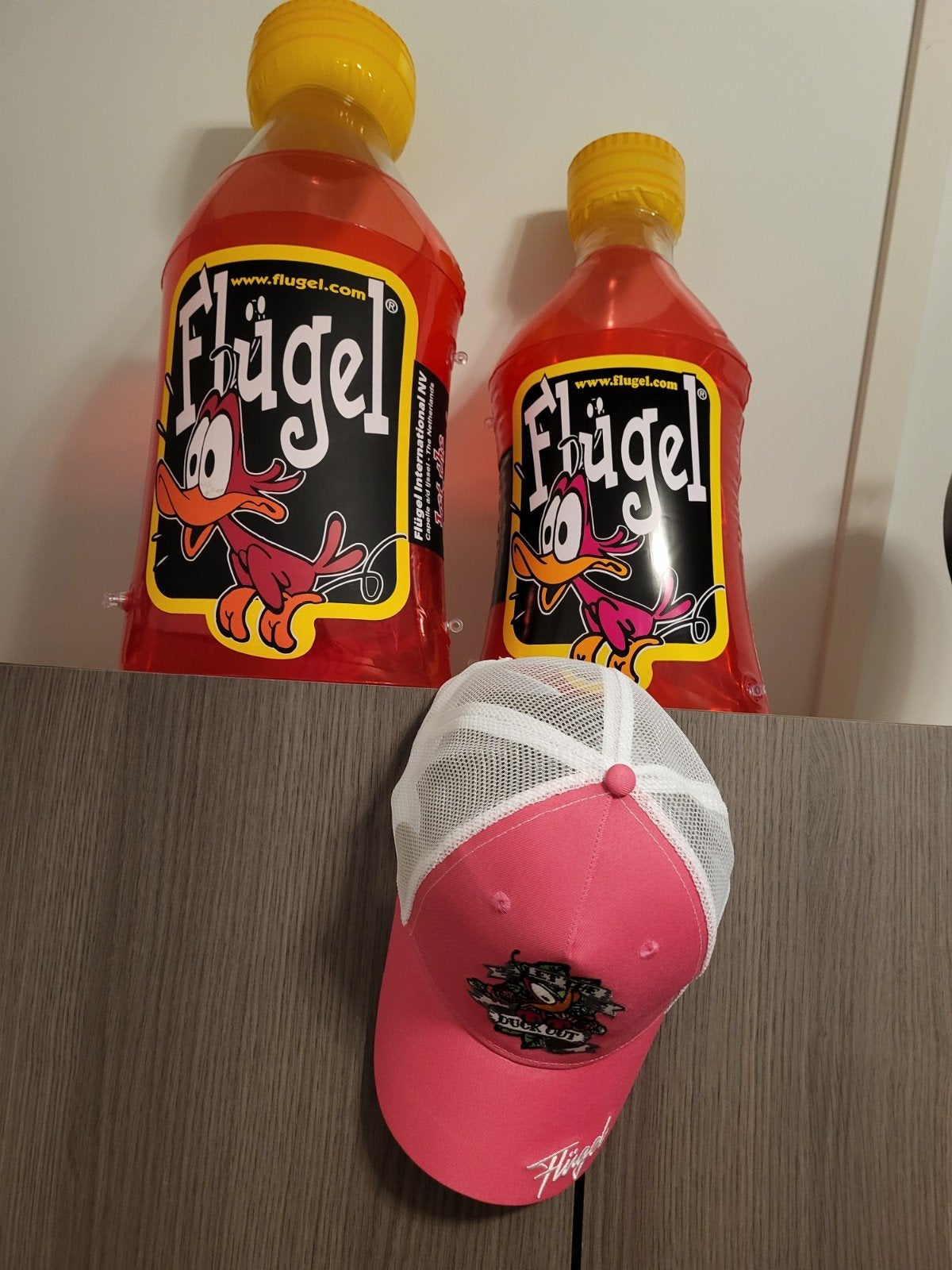 2 Super mooie flügel flessen en pet Alles Nieuw, Verzenden, Nieuw
