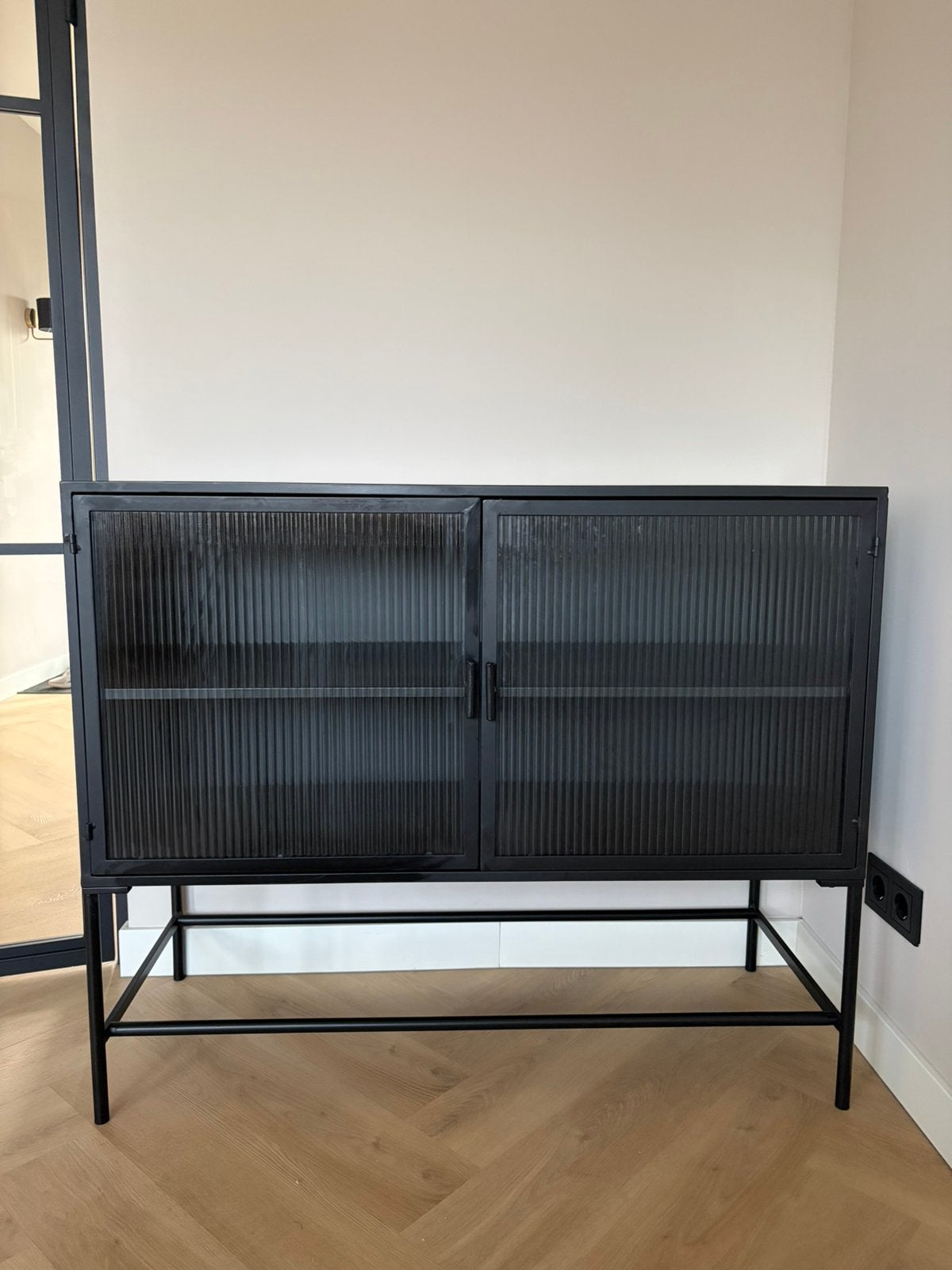 Xenos dressoir Memphis zwart, Ophalen, Met deur(en), Zo goed als nieuw, Minder dan 100 cm