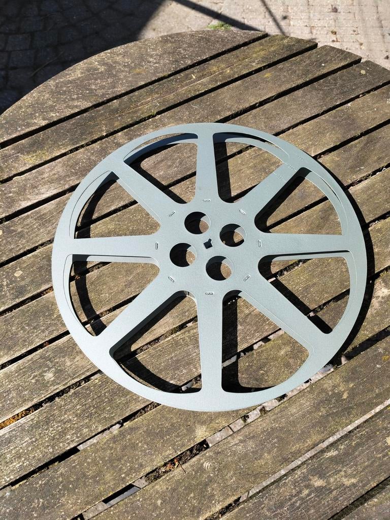 16mm Filmspoel 35cm met Blik - Nieuwstaat Spoel, Audio, Tv en Foto, Filmrollen, Ophalen of Verzenden