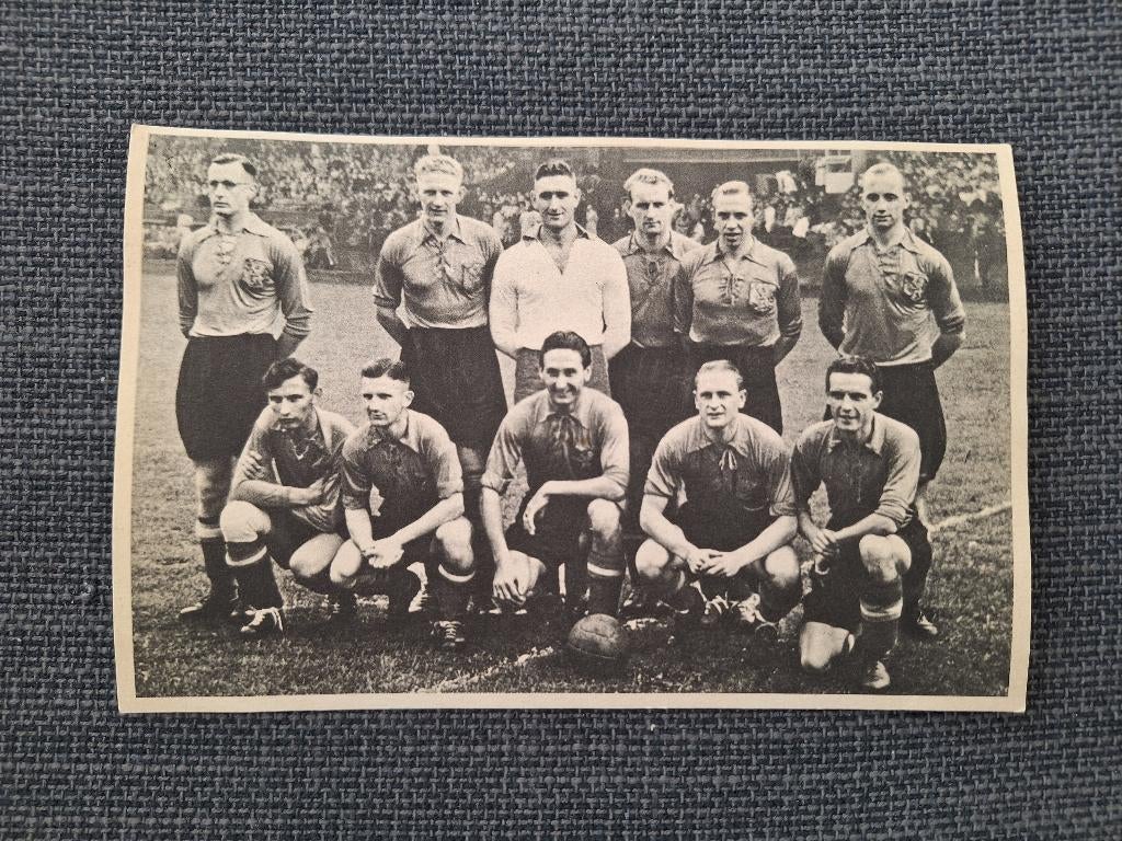 Voetbalglorie Nederlands Elftal 1947, Verzenden, Overige binnenlandse clubs, Poster, Plaatje of Sticker