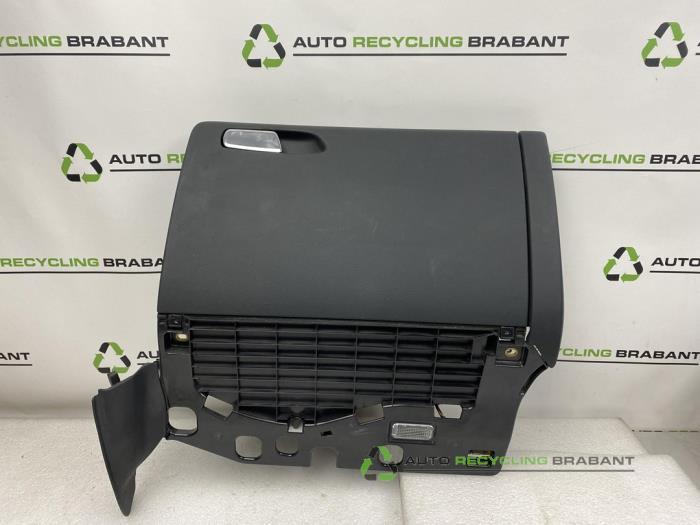 Dashboardkastje van een Audi A4, Gebruikt, -, -, Ophalen of Verzenden
