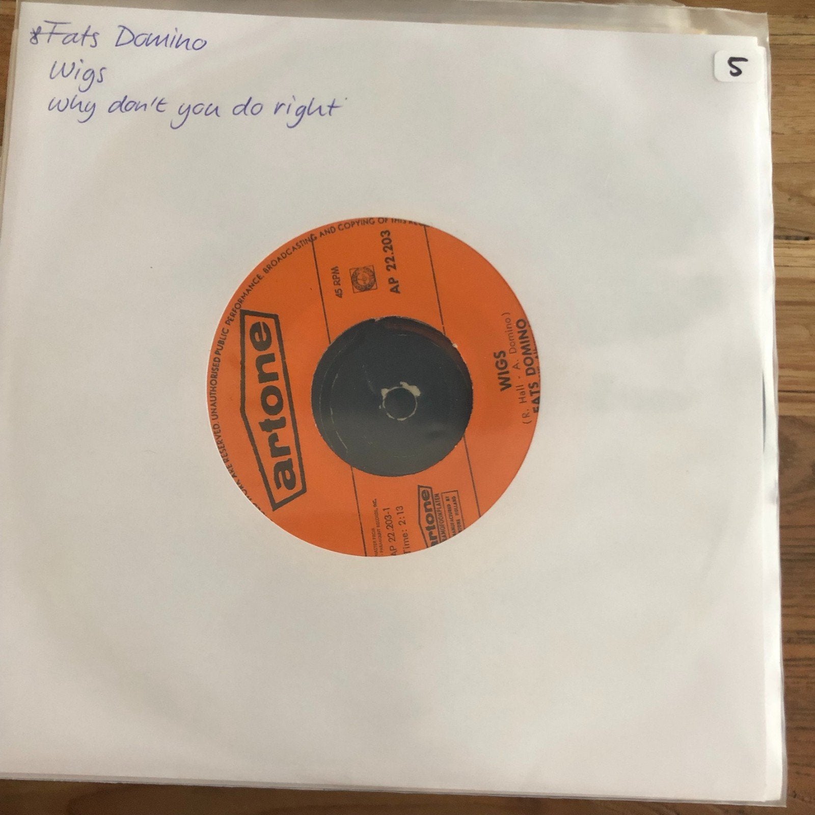 Fats Domino - Wigs / Why Don't You Do Right (Single), Ophalen of Verzenden, Gebruikt, 7 inch, R&B en Soul