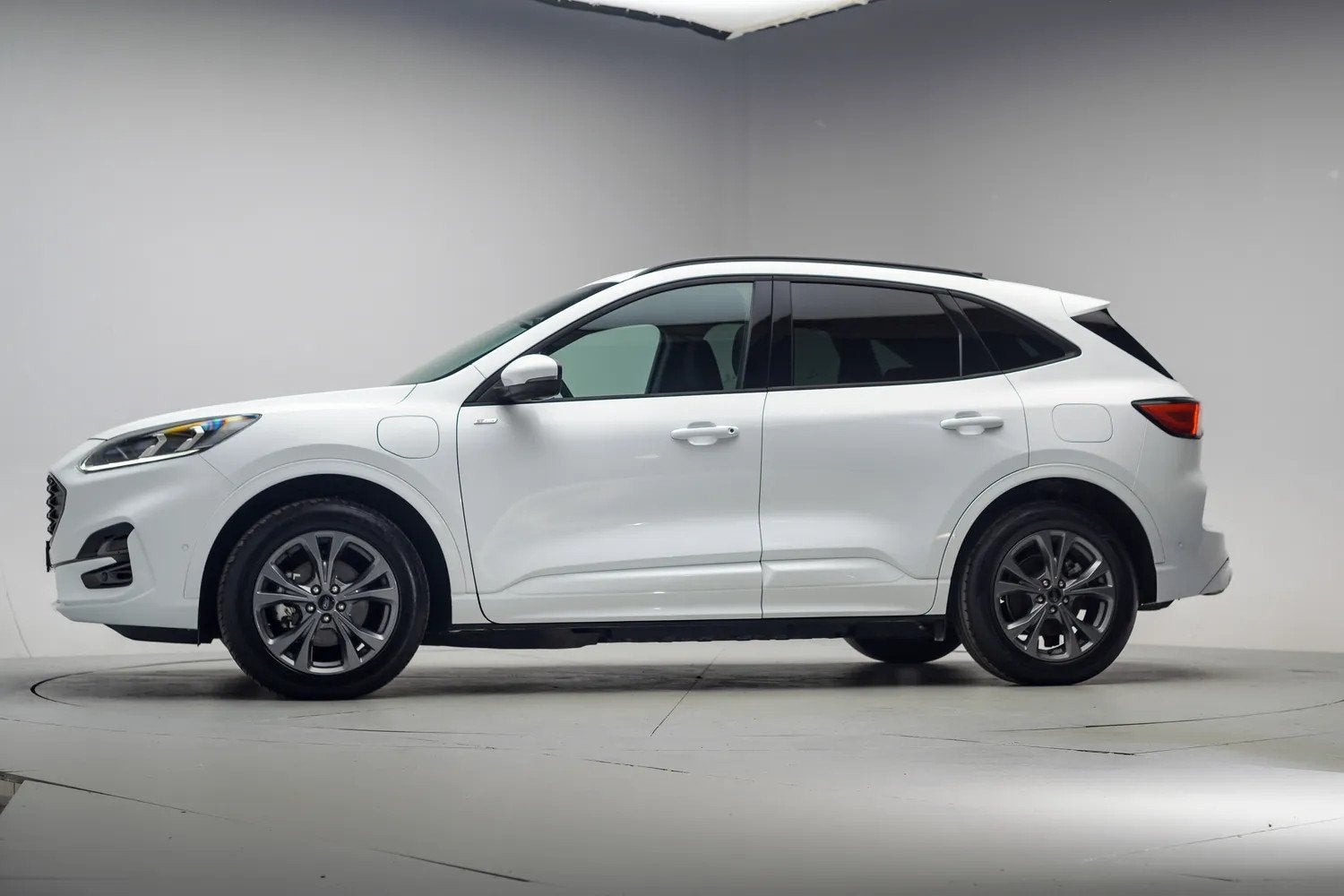 Ford Kuga 2.5 PHEV ST-Line Aut. [ Navi Head-up Winterpakket, Auto's, Automaat, 14 kWh, Gebruikt, 4 cilinders