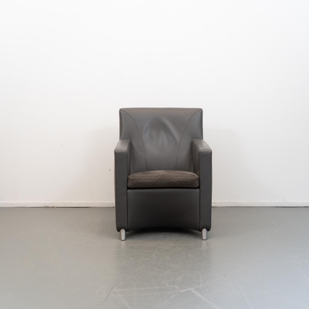 2x Leolux Dolcinea Fauteuil Donkergrijs Leer - Aluminium, Huis en Inrichting, Fauteuils, Niet ingevuld, Gebruikt, Minder dan 75 cm