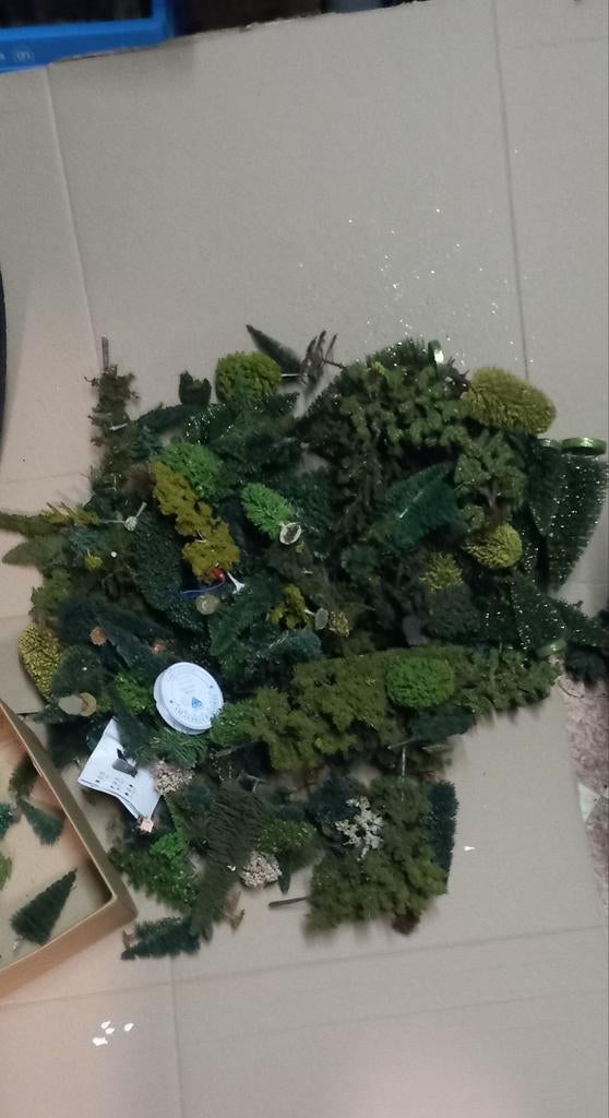 Te koop 200 bomen voor ho of n spoor, Hobby en Vrije tijd, Overige merken, Gebruikt, Gelijkstroom of Wisselstroom, Natuur