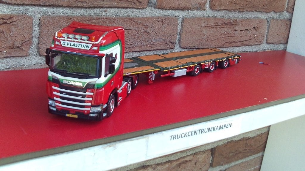 WSI  Scania  S  Highline  6 x 2   van  G.  Vlasstuin., Hobby en Vrije tijd, Ophalen of Verzenden, Nieuw, Bus of Vrachtwagen, Wsi