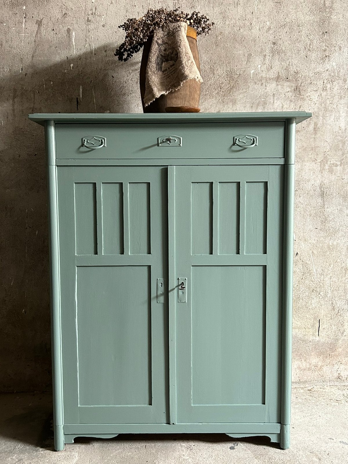 Prachtige oud groene vintage kast, Kinderen en Baby's, Kinderkamer | Commodes en Kasten, Ophalen, 50 tot 70 cm, 105 cm of meer