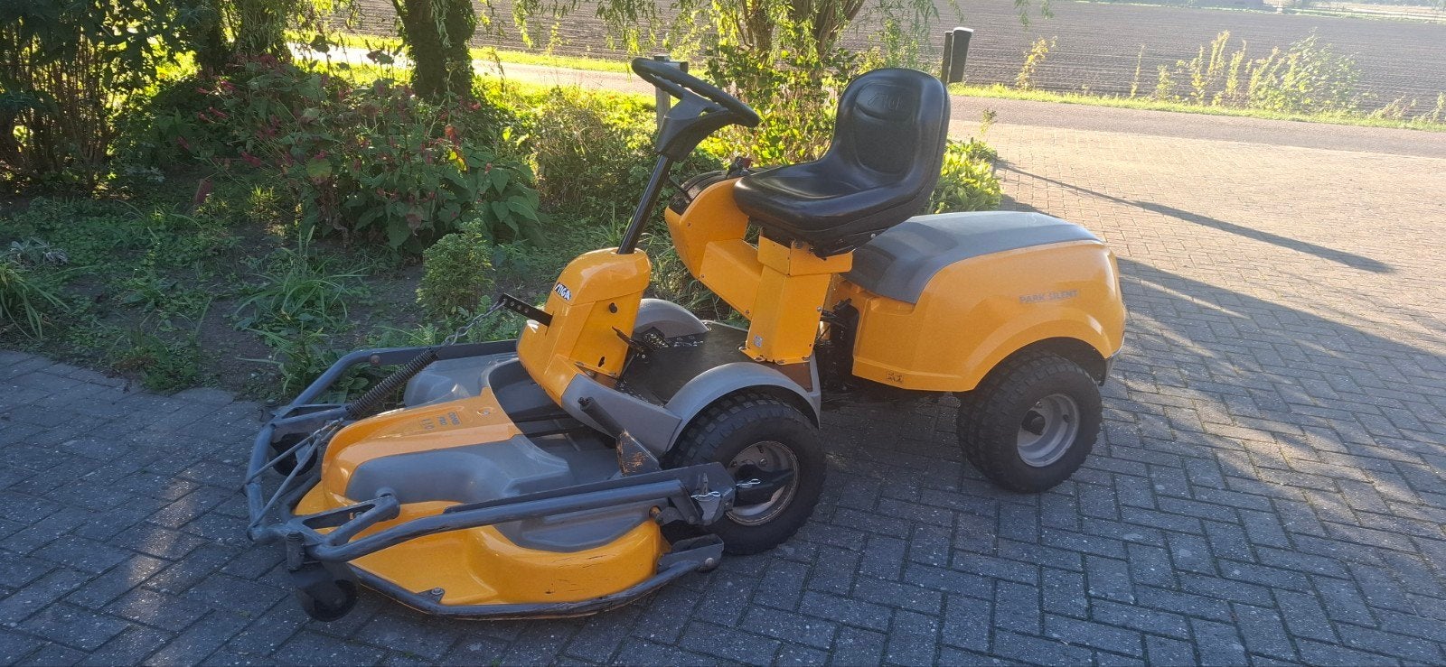 stiga park silent, Ophalen, Gebruikt, Elektrische starter, 120 cm of meer
