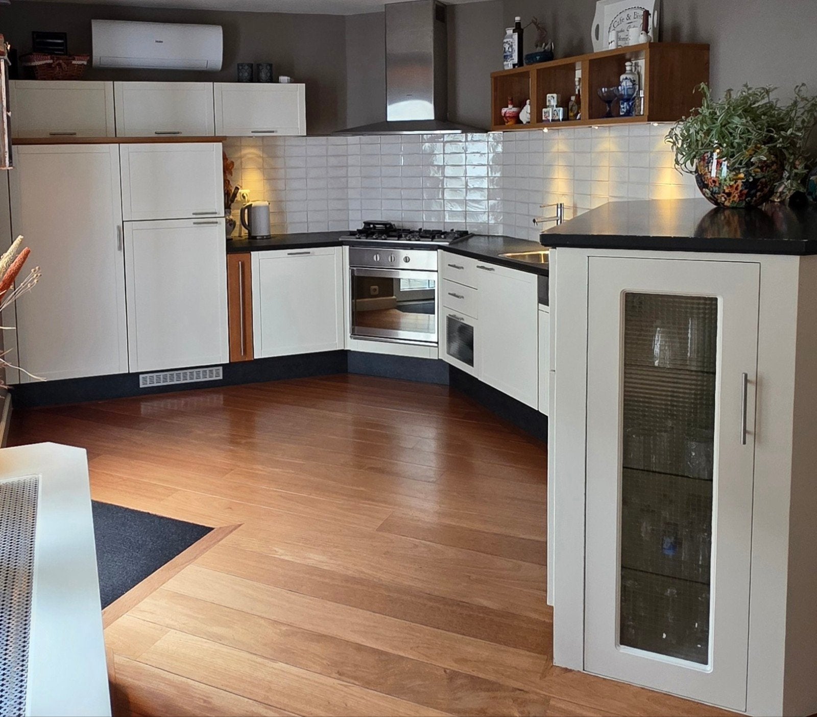 Gratis afhalen: complete U-keuken / Hoekkeuken met Siemens A