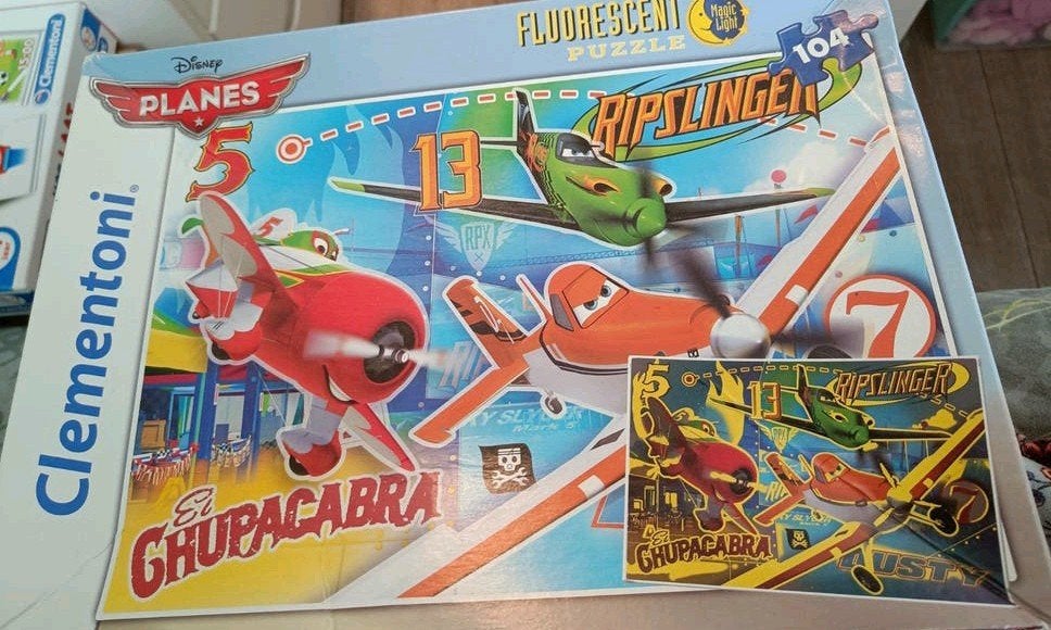 Disney Planes Fluorescent Puzzle 104 stukjes, Ophalen of Verzenden, Zo goed als nieuw, 6 jaar of ouder