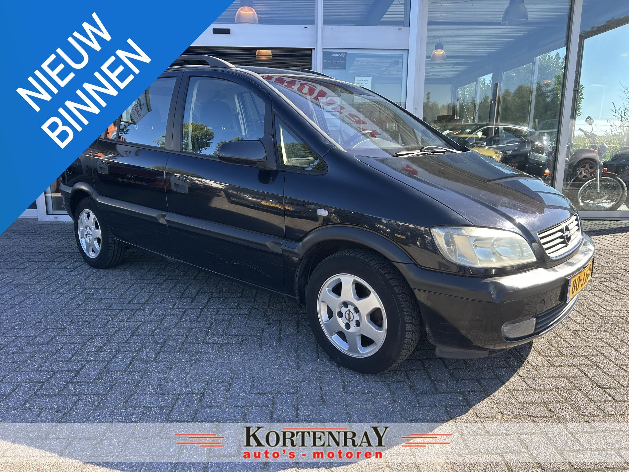 Opel Zafira 2.2-16V Elegance Airco/7 persoons/apk, Auto's, Voorwielaandrijving, Stof, Gebruikt, Zwart