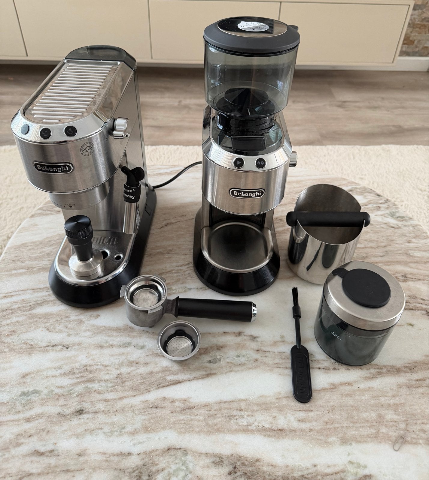 De'Longhi Dedica Style Espressomachine met bonenmaler, Witgoed en Apparatuur, Koffiezetapparaten, Stoompijpje, Espresso apparaat