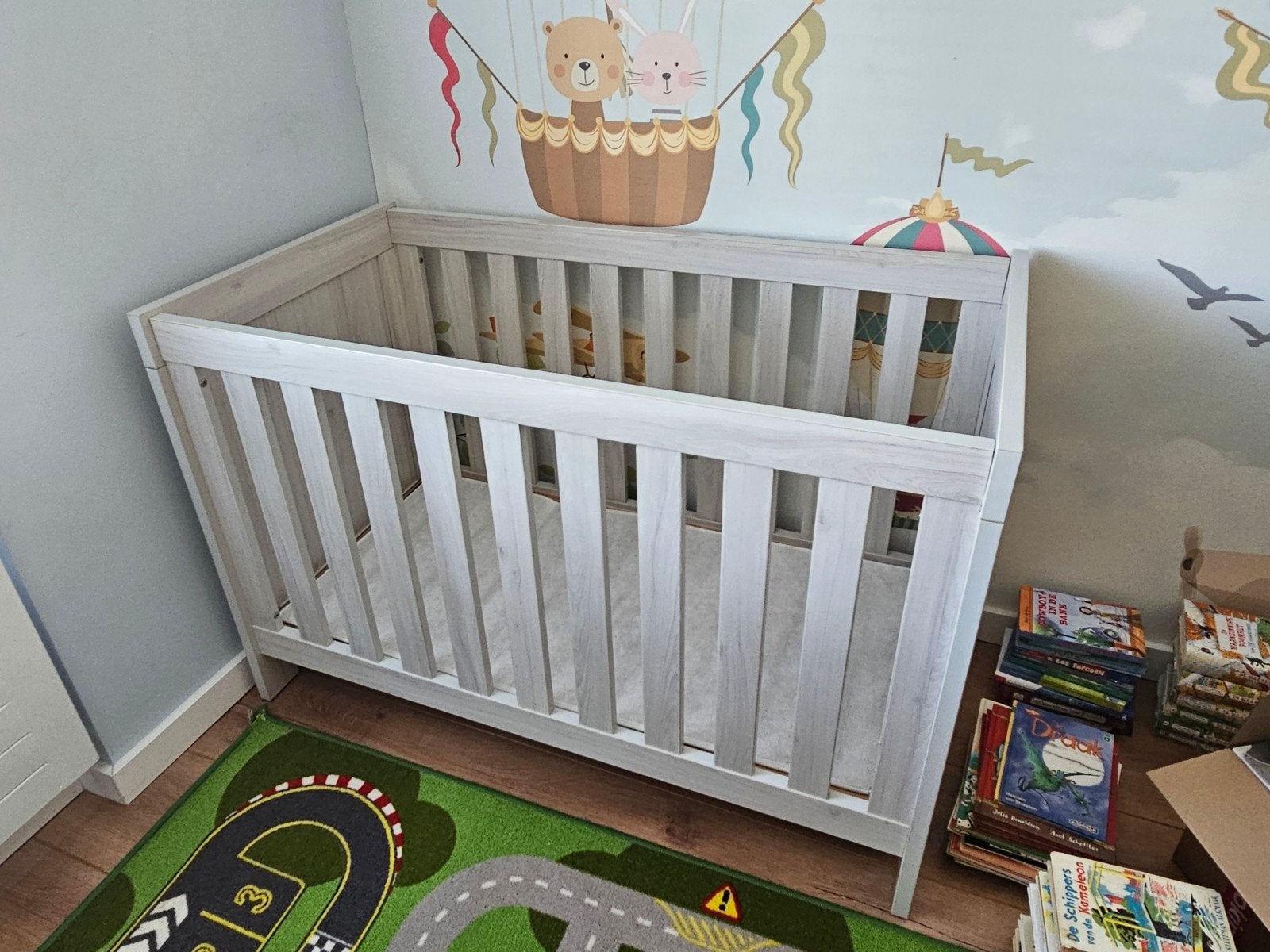 ledikant en commode baby babaykamer, Ophalen, Zo goed als nieuw, Jongetje of Meisje