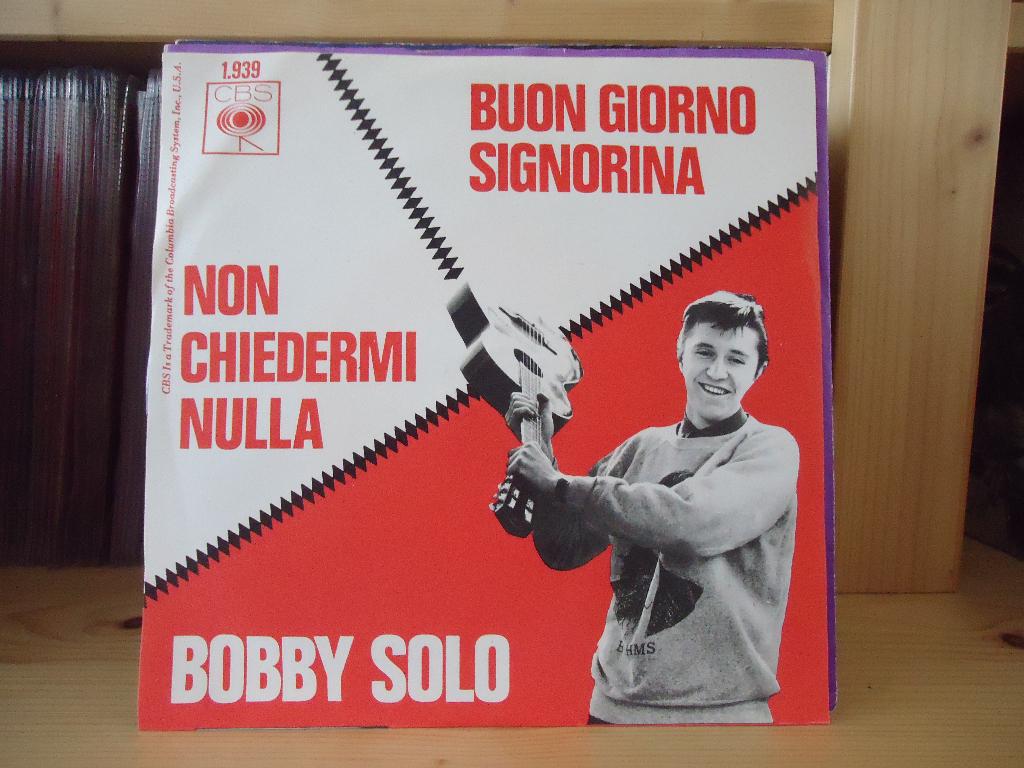7" Single Bobby Solo - Buon Giorno Signorina / Non Chiedermi, Gebruikt, 7 inch, Single, Ophalen of Verzenden