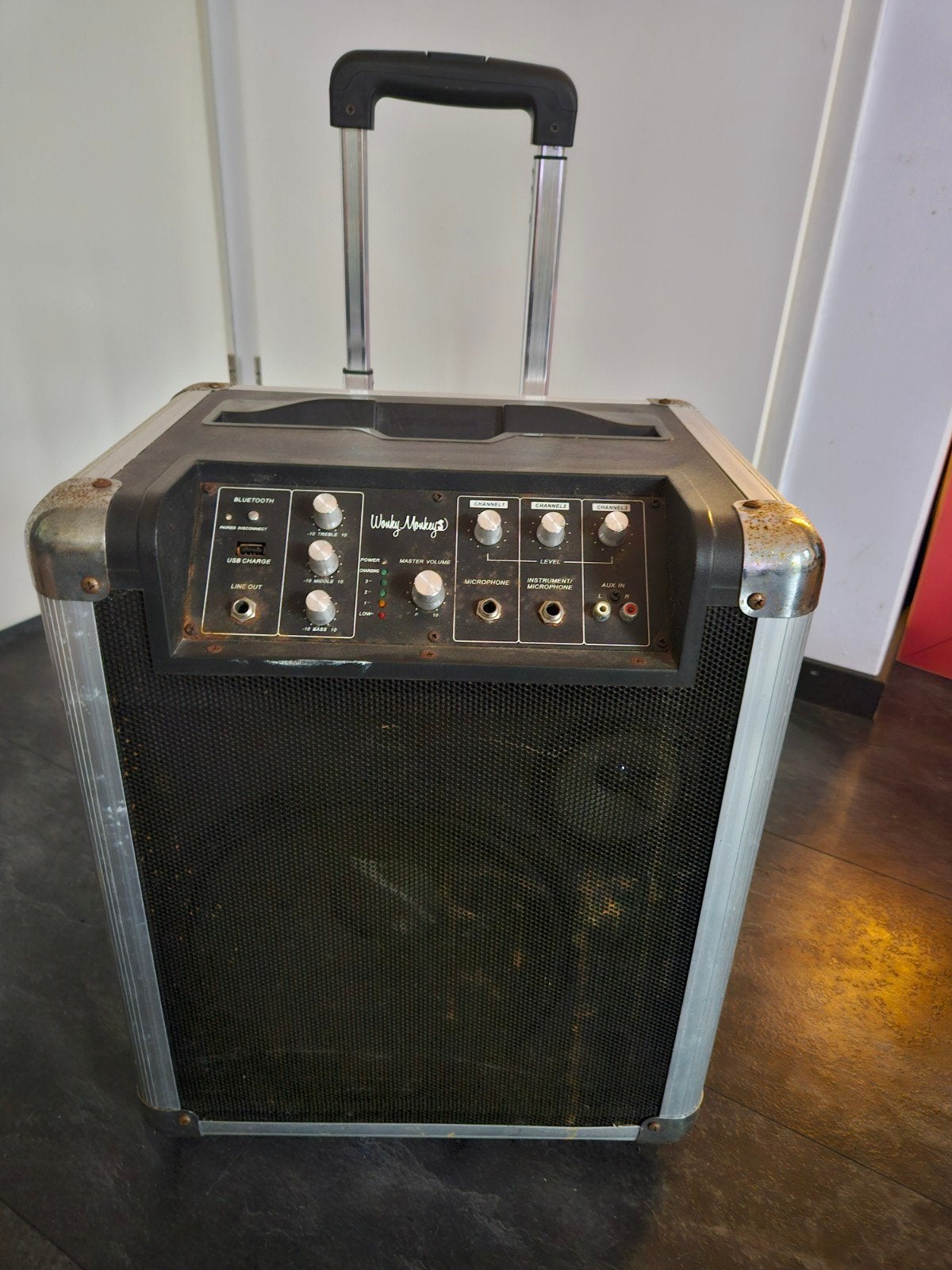 Wonky Monkey Draagbare Bluetooth Speaker met Trolley, Gebruikt, Overige typen, Minder dan 60 watt, Ophalen