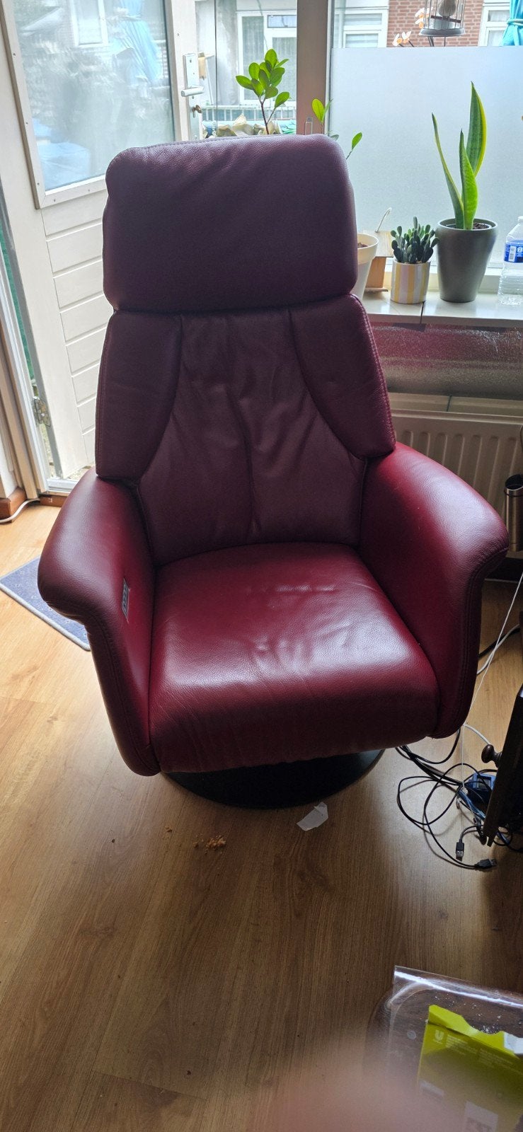 Elektrische relaxfauteuil bordeaux rood leer, Ophalen, Gebruikt, 50 tot 75 cm, Leer