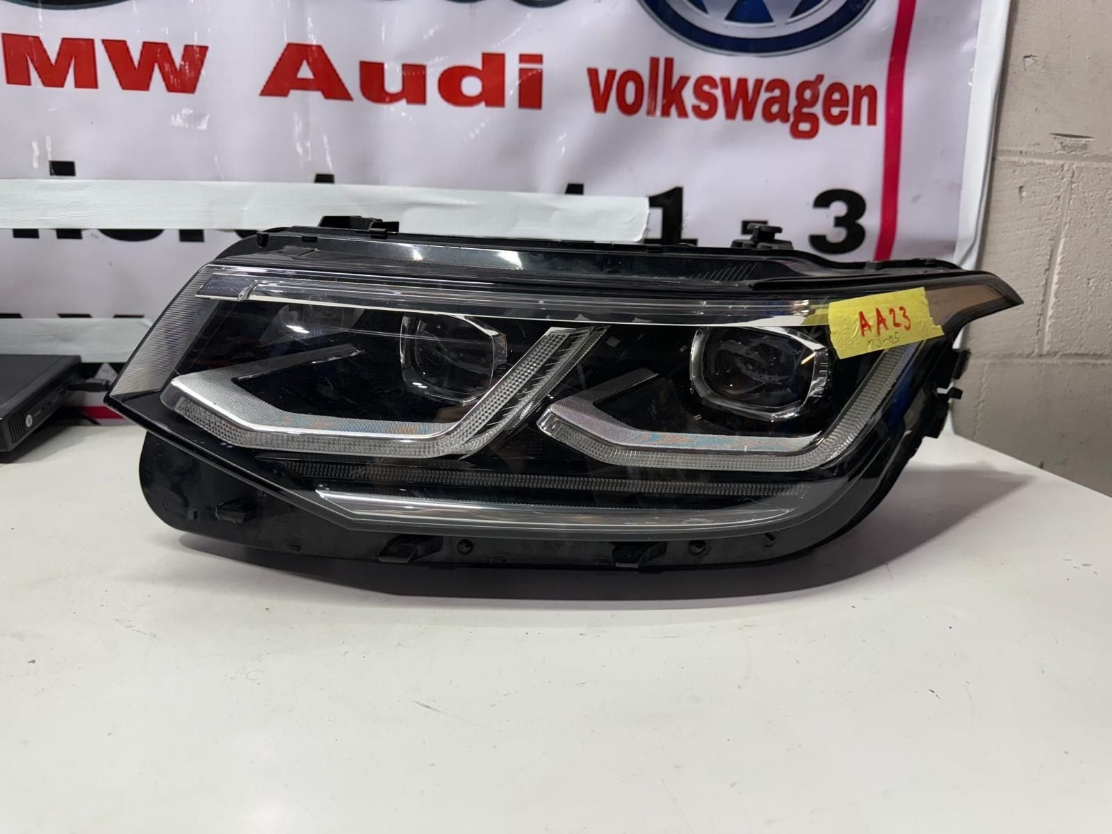 Volkswagen Tiguan Koplamp, Gebruikt, -, -, Ophalen of Verzenden