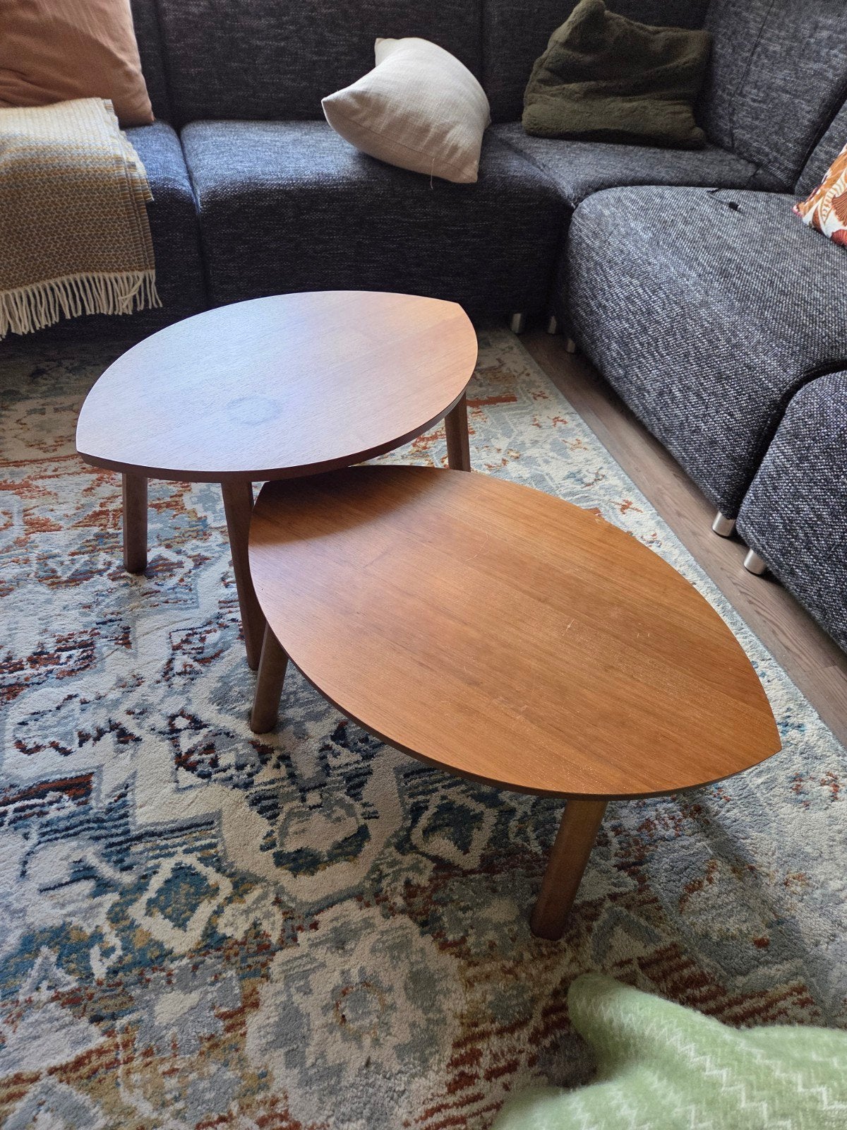 Set van 2 houten bijzettafels - kleine tafels, Ophalen, Minder dan 45 cm, Gebruikt, Vintage