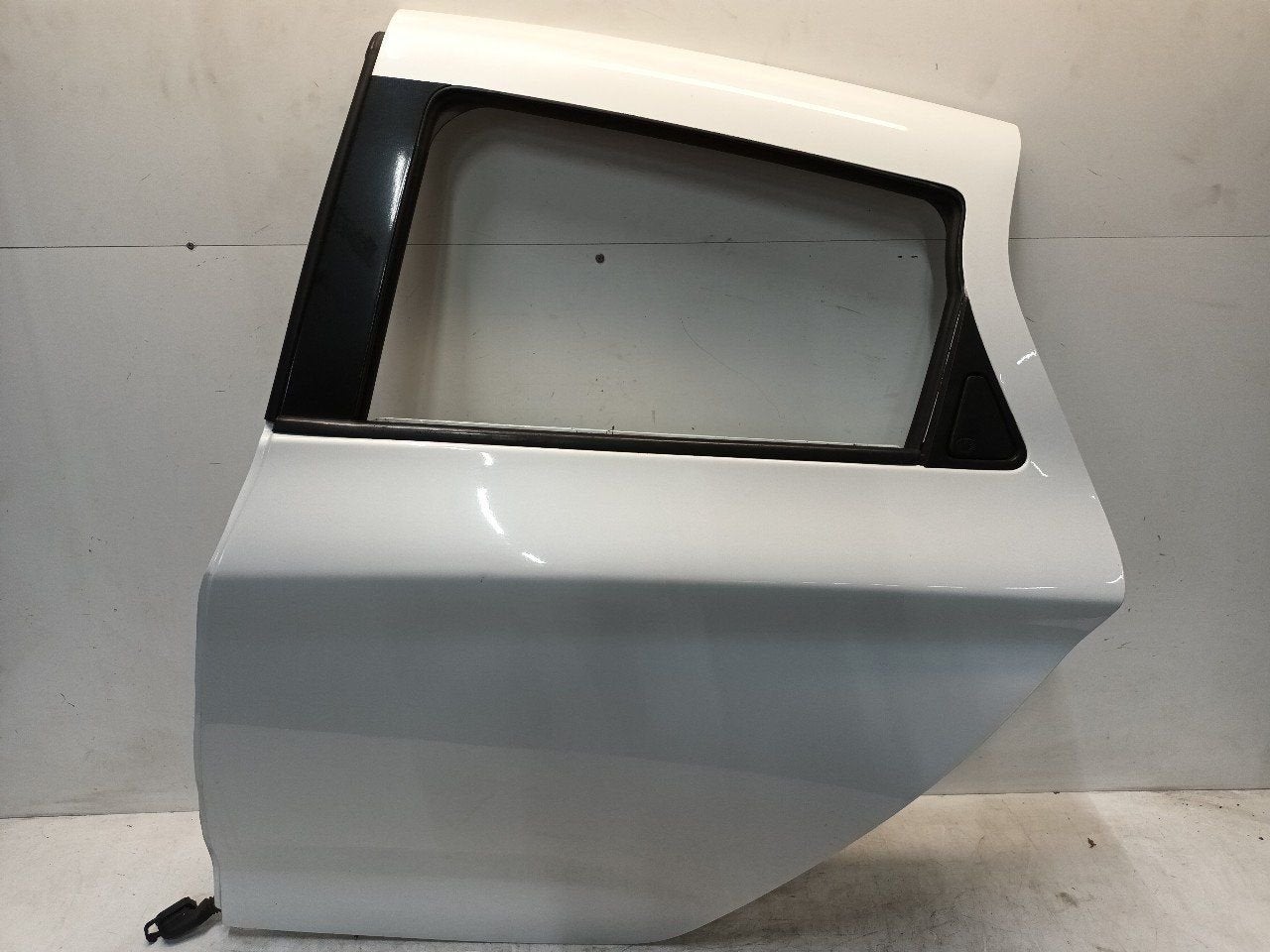 Portier links achter Renault Zoé, Auto-onderdelen, Onderdelen@venauto.nl, Van der Ven Autorecycling B.V., Gebruikt, Ettenseweg 76, 4706 PB Roosendaal, The Netherlands