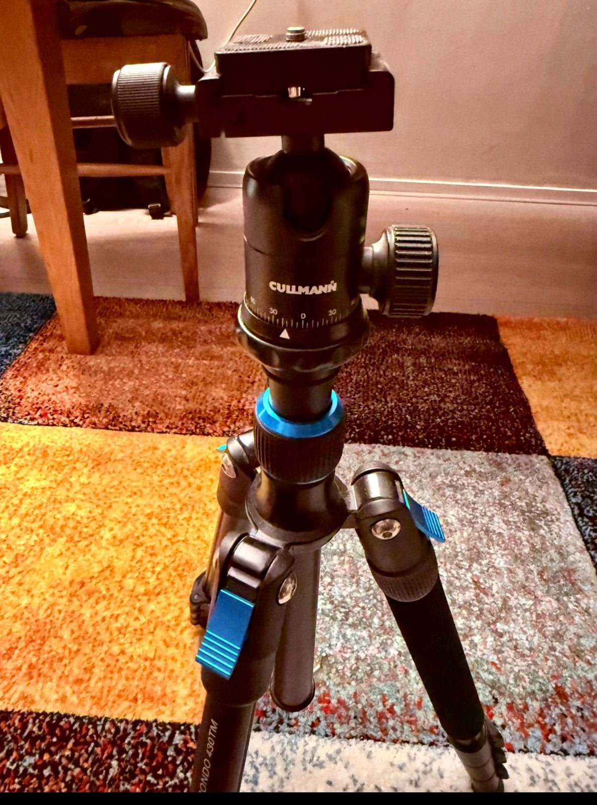 TRIPOD CAMERA, Ophalen of Verzenden, Zo goed als nieuw, Driepoot