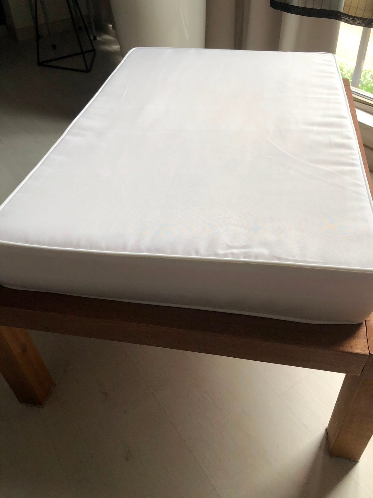 Bankje met kussen, Ophalen, Tweepersoons, 75 tot 100 cm, Zo goed als nieuw