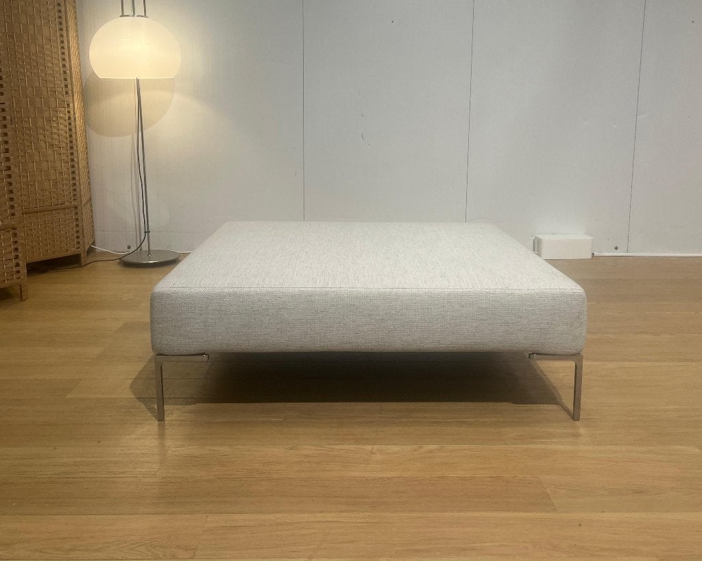 NIEUW B&B Italia Charles XL Hocker Beige + GARANTIE, Huis en Inrichting, Vierkant, Www.designplaats.nl, B&B Italia, 100 tot 125 cm
