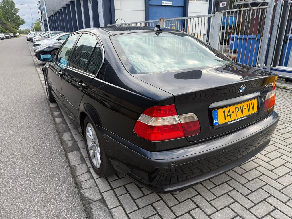 BMW 3-serie 320d Lifestyle Edition Nederlandse auto 1e eigen, Auto's, BMW, Achterwielaandrijving, Zwart, 4 cilinders, 150 pk