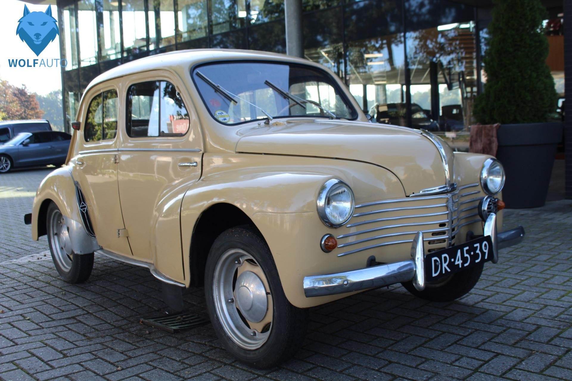 Renault 4 R4 CV ORIGINEEL! Afkomstig uit Museum 1953, Auto's, Oldtimers, 13 km/l, Stof, Overige carrosserieën, Renault