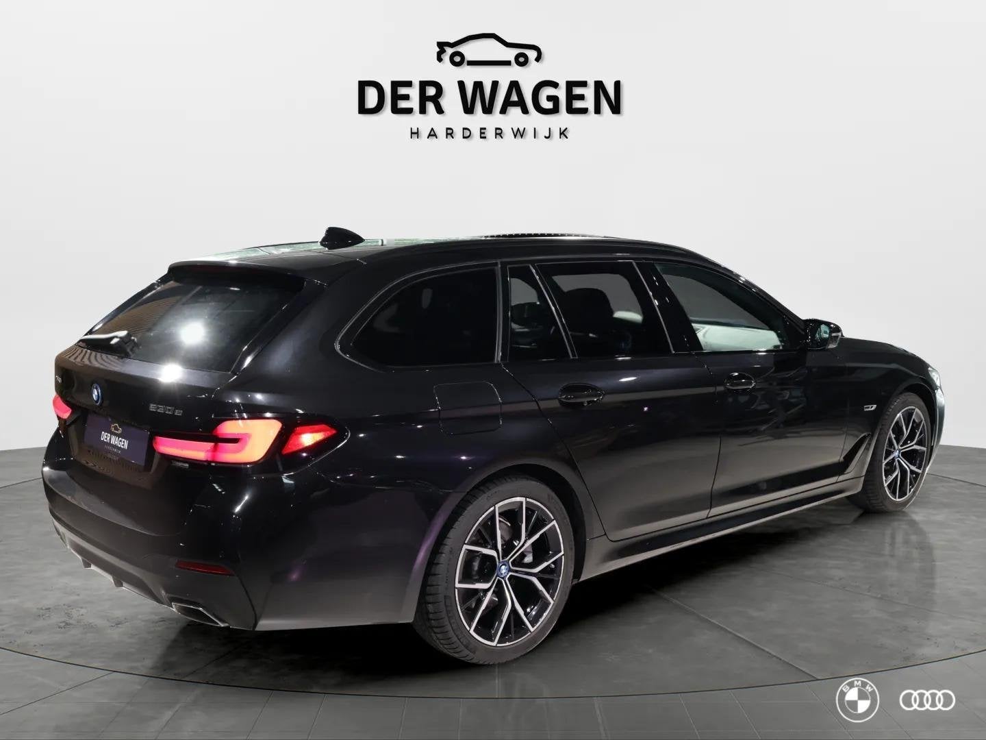 BMW 530E xDrive M SPORT / PANODAK / KEYLESS / MEMORY / COMFO, Auto's, Automaat, 1935 kg, 1800 kg, 4 cilinders