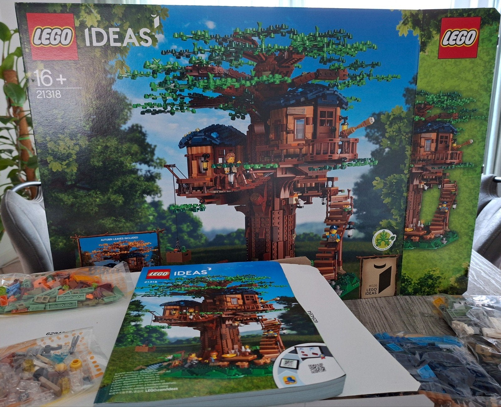 Lego Ideas 21318 Boomhut - Met doos en boek, Kinderen en Baby's, Speelgoed | Duplo en Lego, Zo goed als nieuw, Lego, Complete set