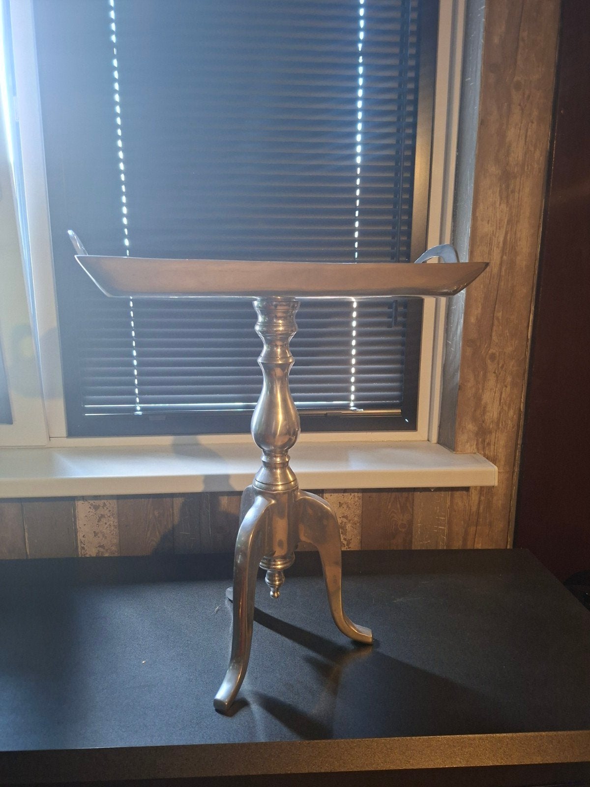 Zilverkleurig bijzettafeltje, stijl Riviera Maison, Gebruikt, Metaal of Aluminium, 55 tot 75 cm, Riviera Maison