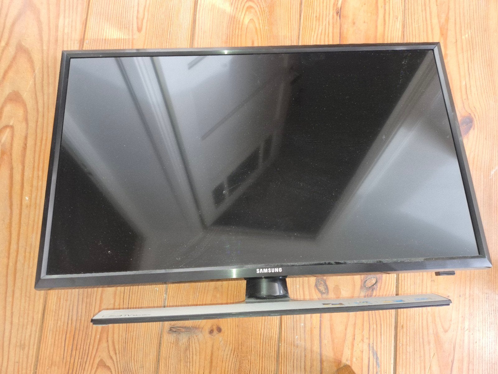 Samsung T28E310EW (een 28-inch HD Ready LED TV en computermo, 50 Hz, HD Ready (720p), Ophalen of Verzenden, Samsung