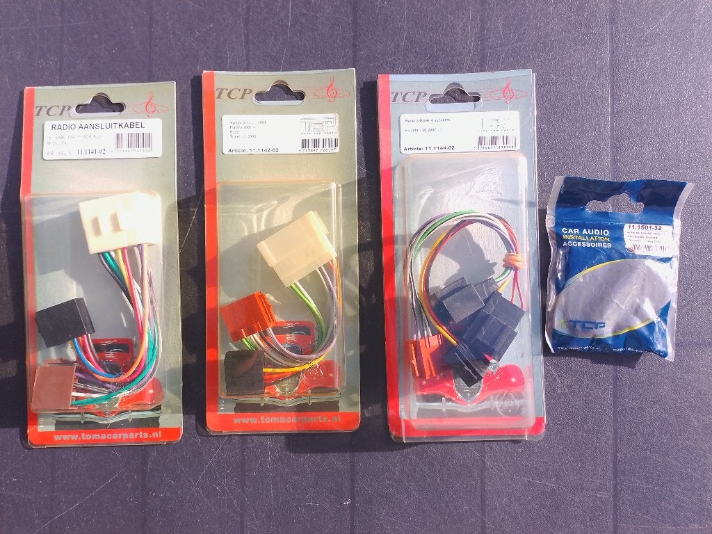 ISO Radio aansluitkabel Hyundai i30 Atos Elantra H200 Trajet, Auto diversen, TCP, -, -, Nieuw