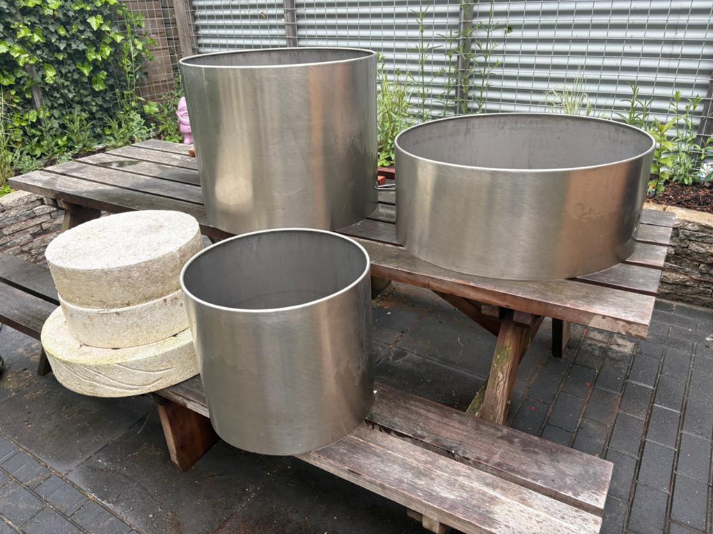 RVS plantenbak - diameter 45cm hoog 40cm, Tuin en Terras, Ophalen, Rond, Metaal, Binnen