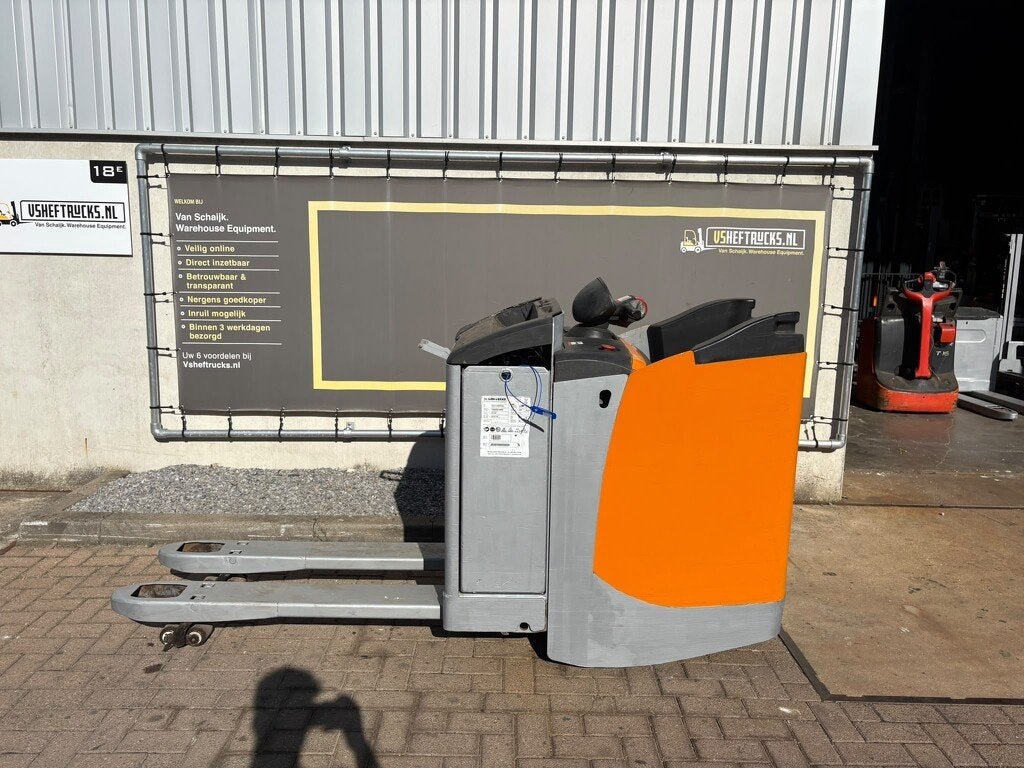 VS-22964 Elektrische meerijdpalletwagen Still EXU-S22, Still, Berzeliusstraße 10
D‑22113  Hamburg, DE, Info@still.de, Palletwagen