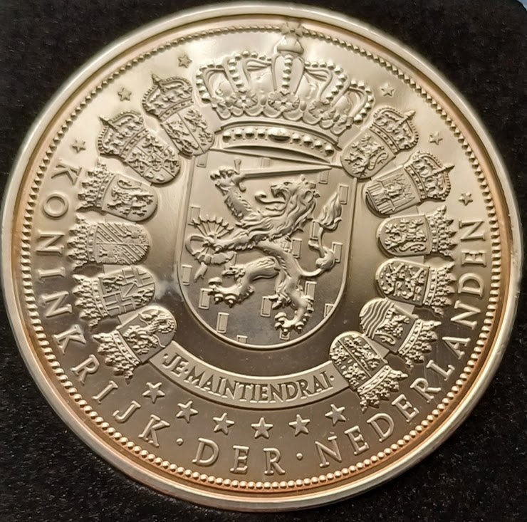 Penning 75 jaar Koningin Juliana 1948-2023 (a), Verzenden, Overige materialen