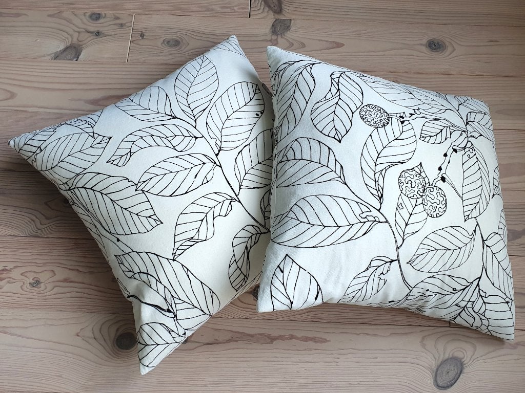 2x Ikea kussen, sierkussen met blad design, groot: 53 x53 cm, Verzenden, Zo goed als nieuw, Wit, Vierkant